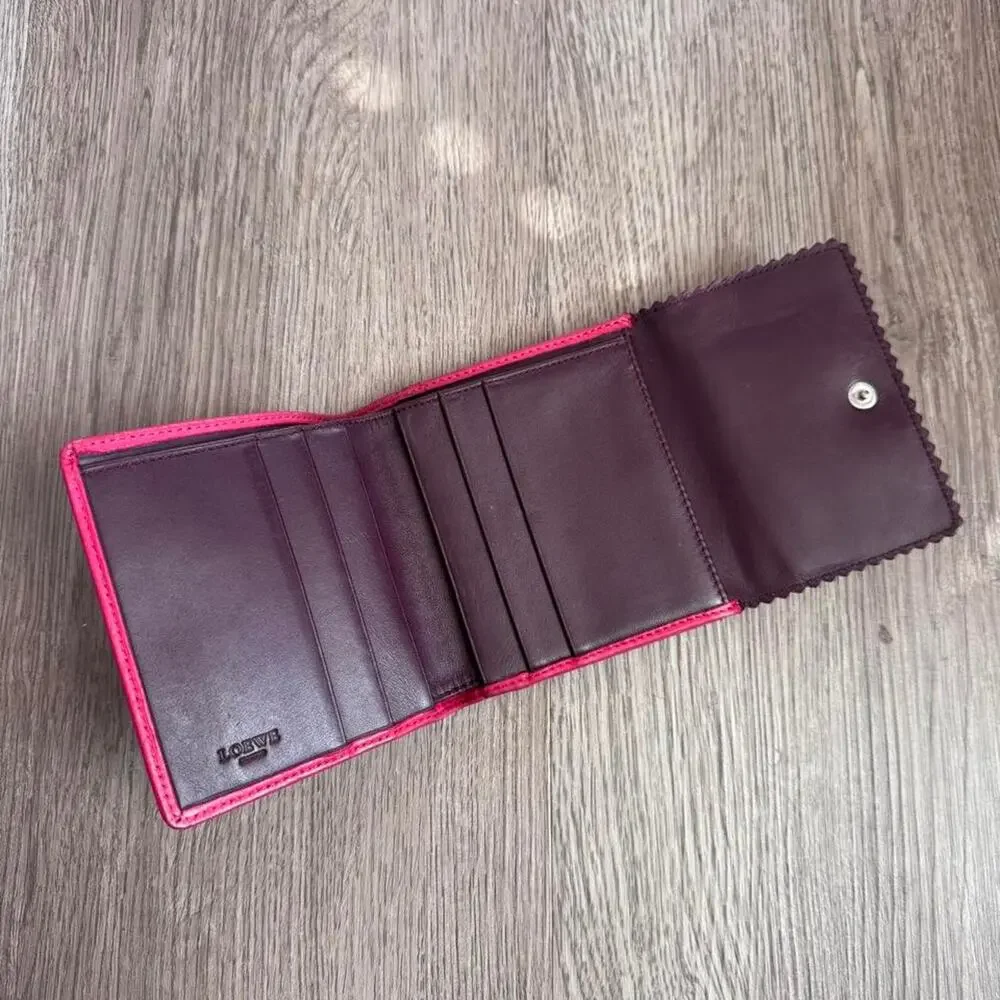 Loewe vintage magenta